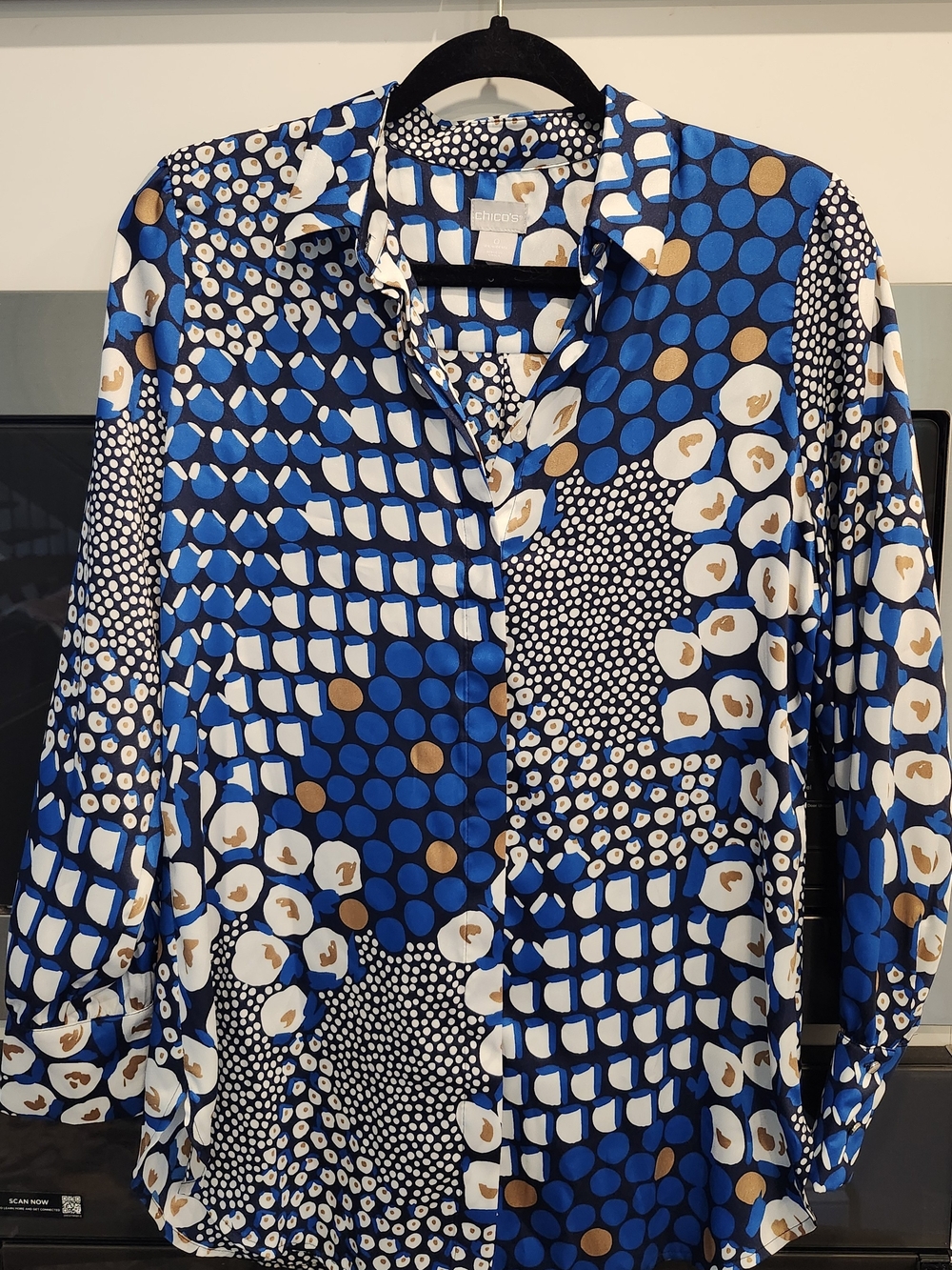 Chico's Blue, White & Tan Geometric Button-Down Shirt